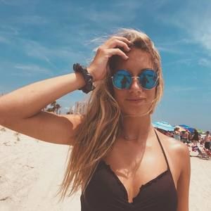 Meet your Posher, Macey